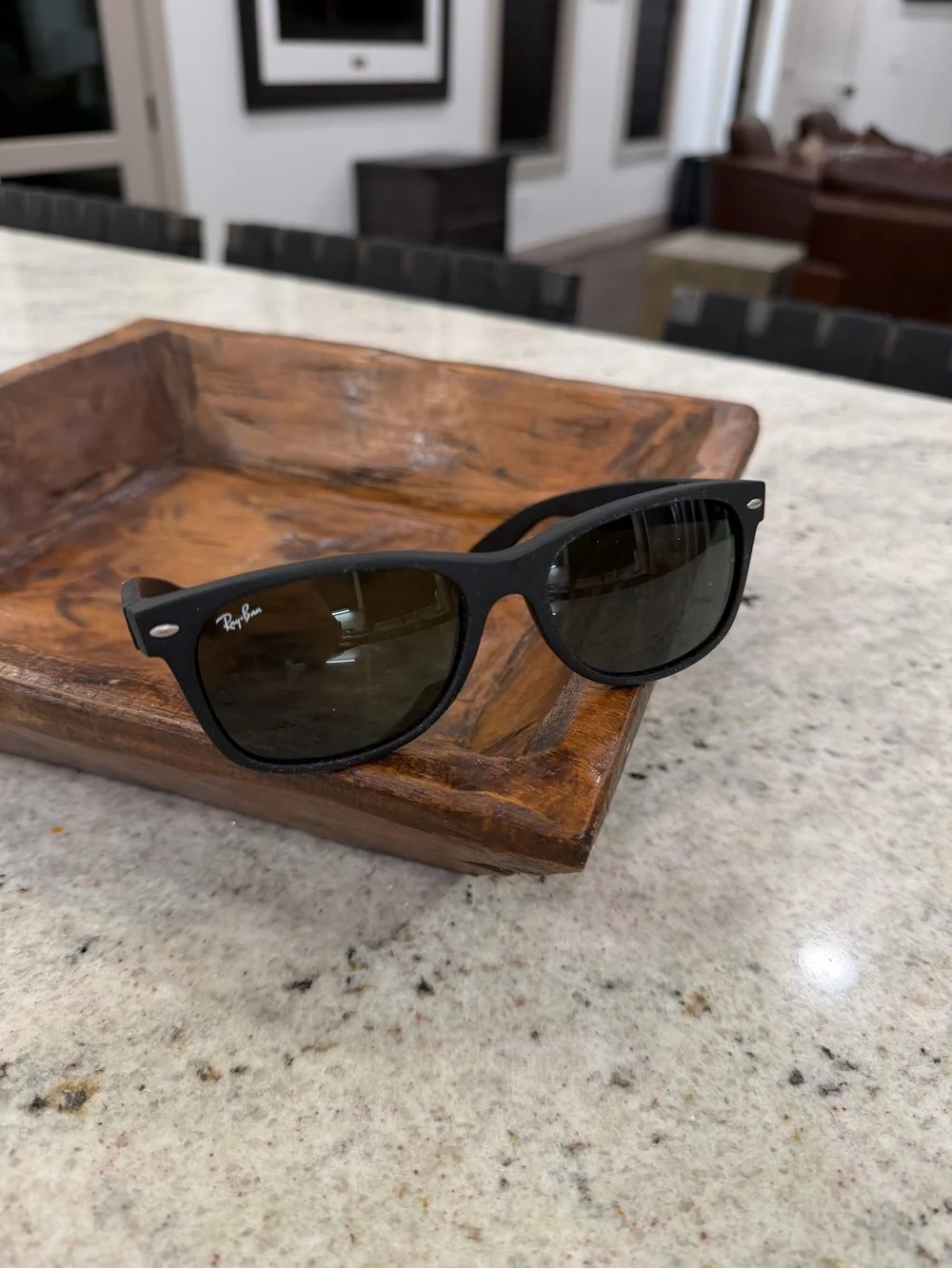 Ray-Ban Black Frame Sunglasses - Wayfarer